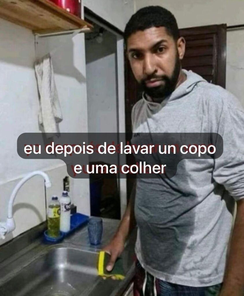 Lavando a louça